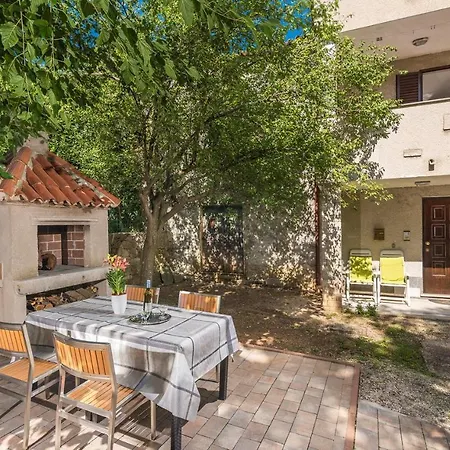 Nyaraló House Desy Tar Tar-Vabriga