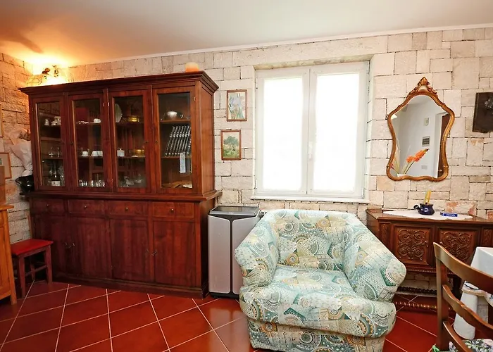 House Desy Tar * Tar-Vabriga