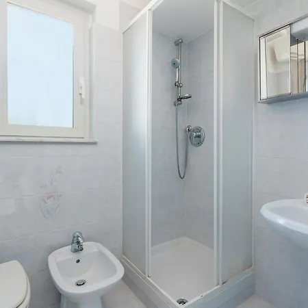 House Desy Tar * Tar-Vabriga