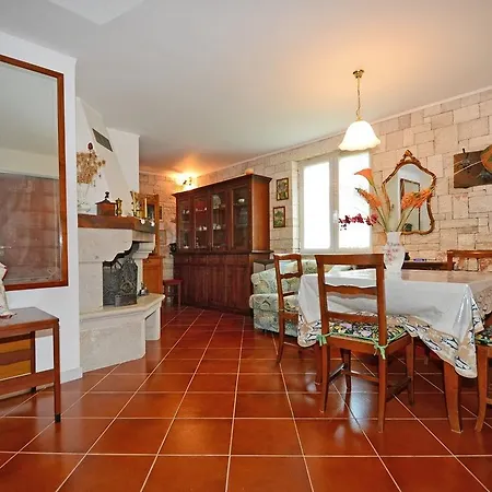 House Desy Tar * Tar-Vabriga