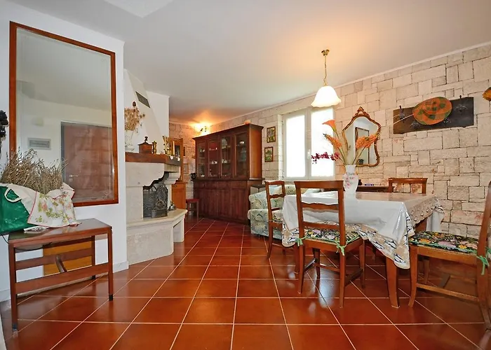 House Desy Tar * Tar-Vabriga